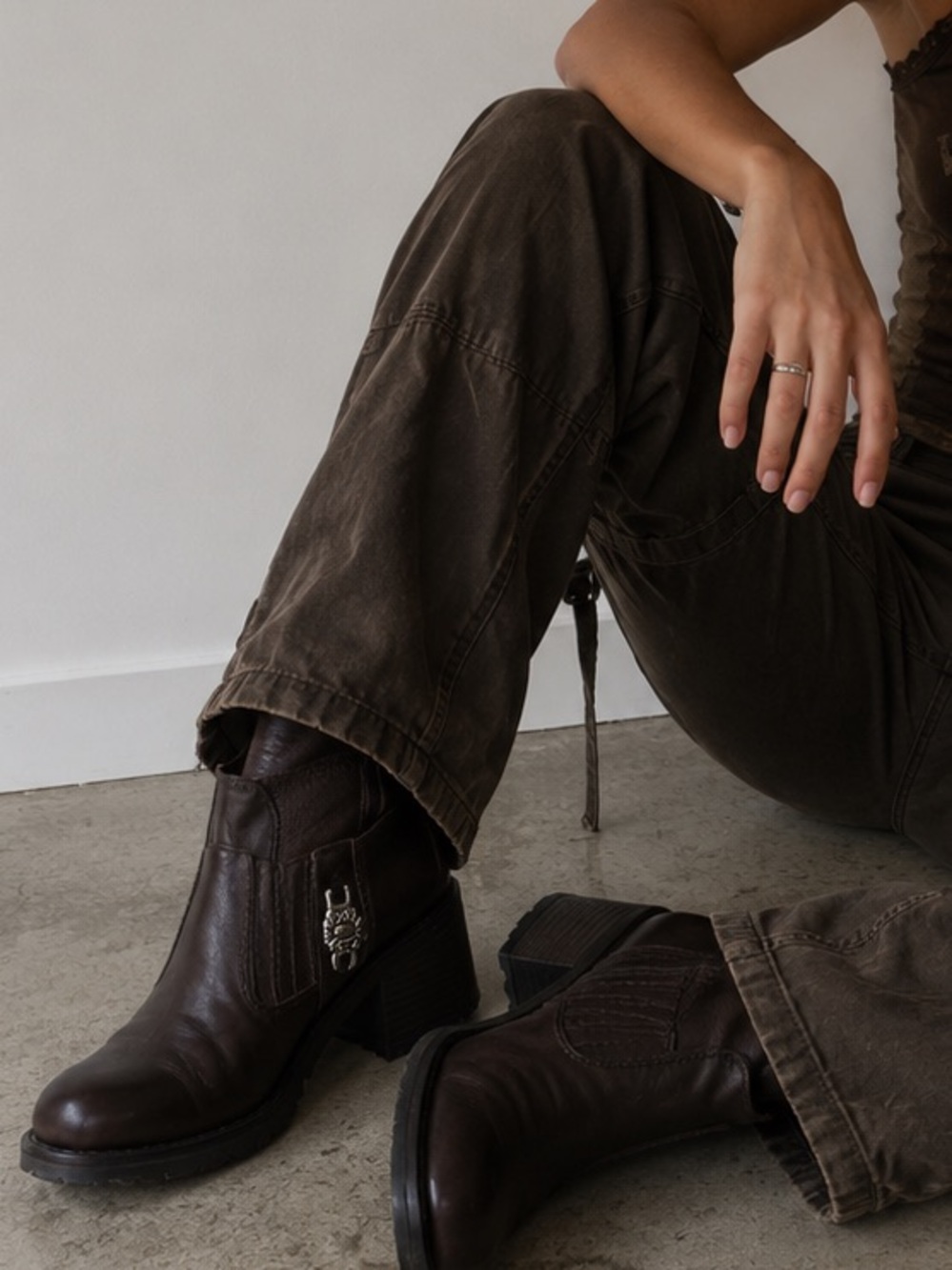 Fashion Bug Y2K Dark Brown Chunky Edgy Grunge Heeled Boots Size 7.5